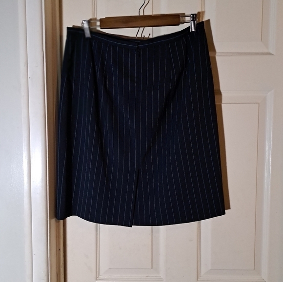 - Talbots 3-piece set Blazer Skirt and Slacks size 14petites - Picture 8 of 12